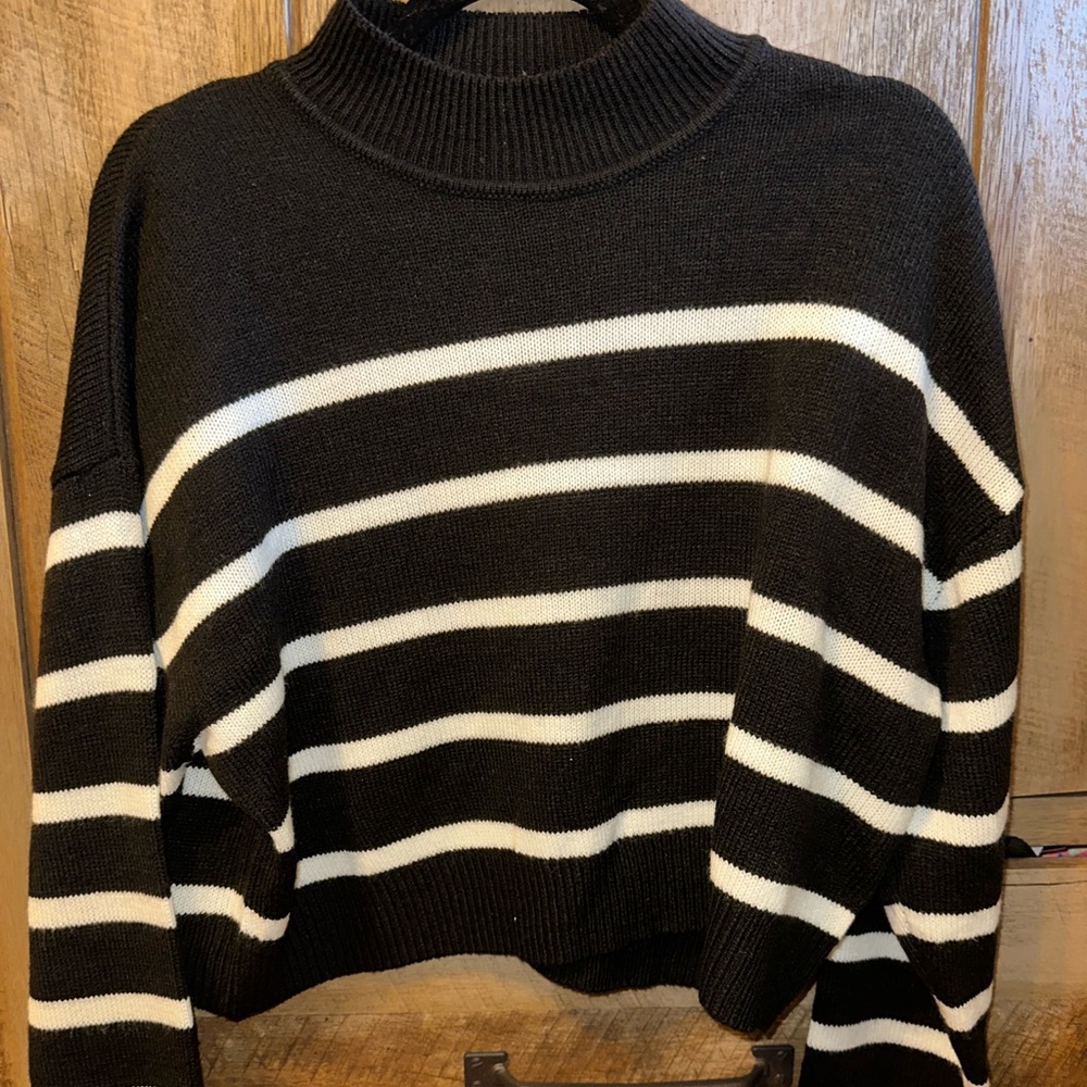 Black and White Striped Sweater H&M